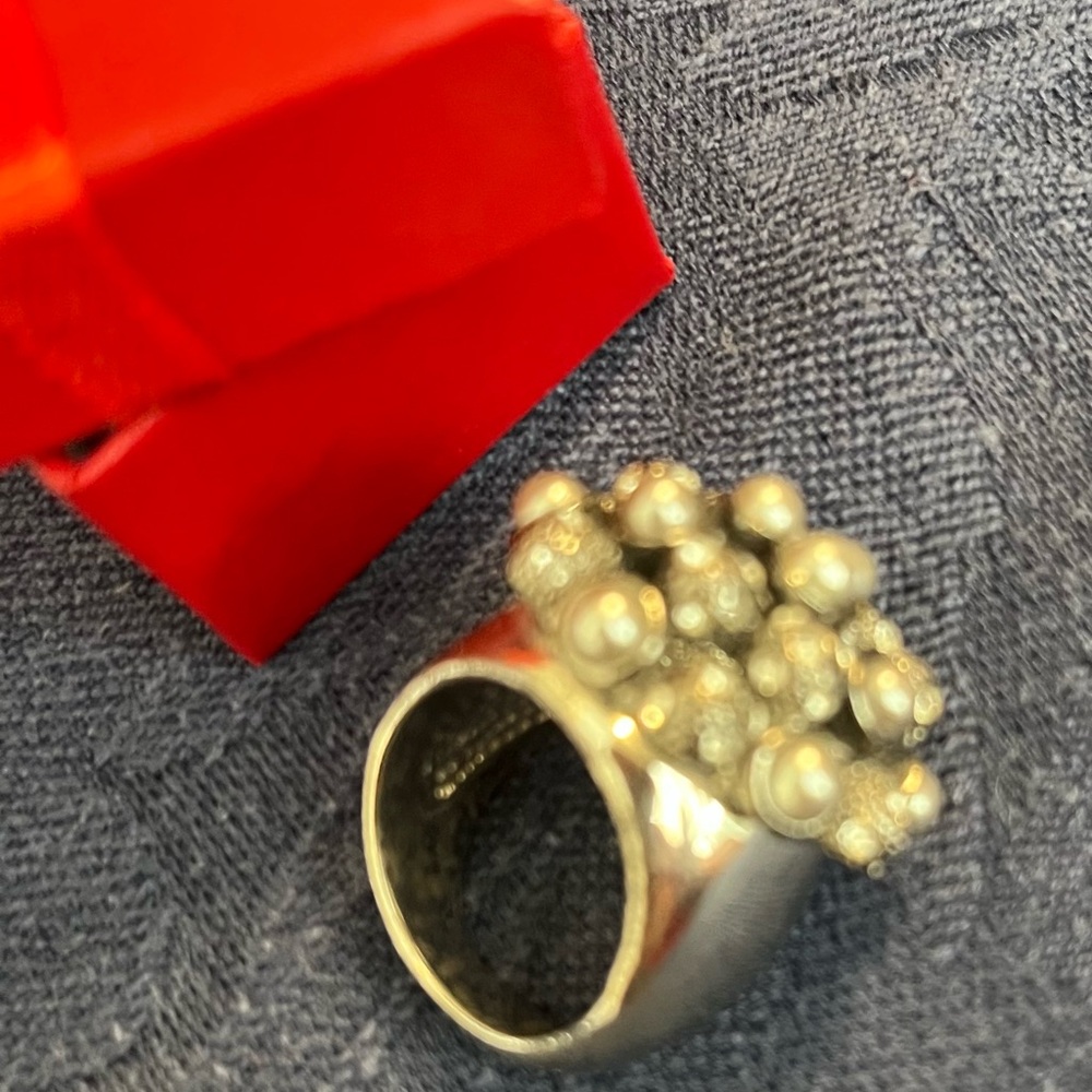 Lia Sophia Silver Pearl Statement Ring size 8 - Picture 5 of 10